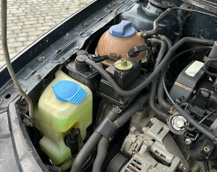 Синій Шкода Октавія, об'ємом двигуна 1.6 л та пробігом 288 тис. км за 2599 $, фото 25 на Automoto.ua