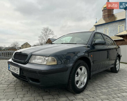 Синий Шкода Октавия, объемом двигателя 1.6 л и пробегом 280 тыс. км за 2650 $, фото 3 на Automoto.ua