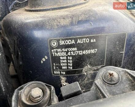 Синий Шкода Октавия, объемом двигателя 1.78 л и пробегом 288 тыс. км за 3400 $, фото 2 на Automoto.ua