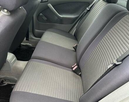 Синий Шкода Октавия, объемом двигателя 1.4 л и пробегом 220 тыс. км за 3900 $, фото 3 на Automoto.ua