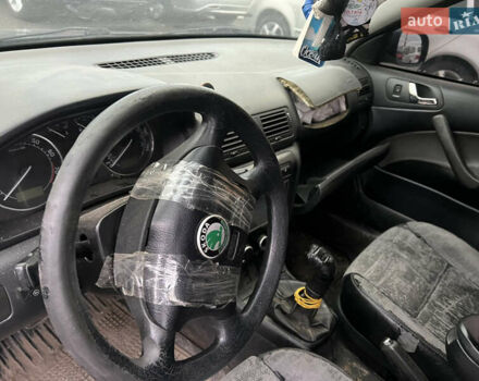 Синій Шкода Октавія, об'ємом двигуна 1.78 л та пробігом 345 тис. км за 2100 $, фото 12 на Automoto.ua