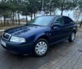 Синий Шкода Октавия, объемом двигателя 1.8 л и пробегом 300 тыс. км за 3999 $, фото 1 на Automoto.ua