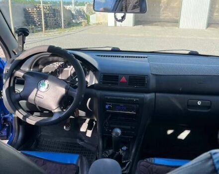 Синий Шкода Октавия, объемом двигателя 2 л и пробегом 275 тыс. км за 3500 $, фото 4 на Automoto.ua