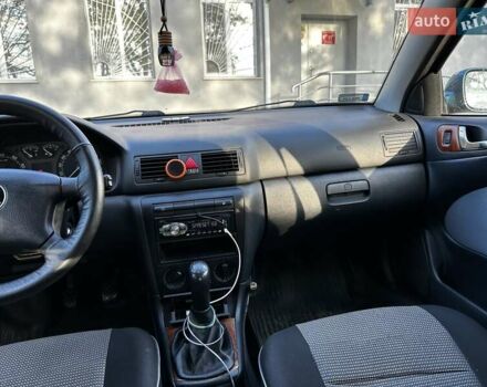 Синий Шкода Октавия, объемом двигателя 1.6 л и пробегом 230 тыс. км за 4500 $, фото 10 на Automoto.ua