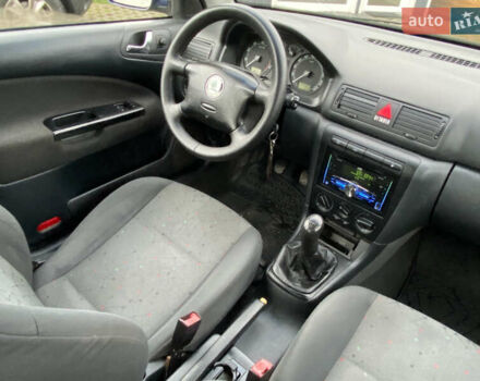 Синій Шкода Октавія, об'ємом двигуна 1.6 л та пробігом 240 тис. км за 4800 $, фото 17 на Automoto.ua