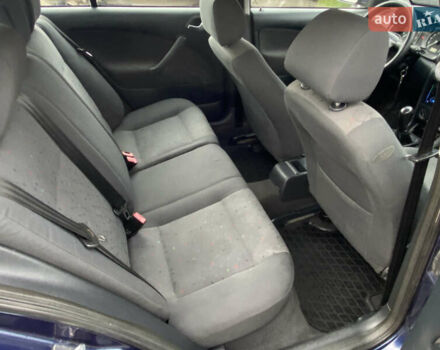 Синій Шкода Октавія, об'ємом двигуна 1.6 л та пробігом 240 тис. км за 4800 $, фото 18 на Automoto.ua