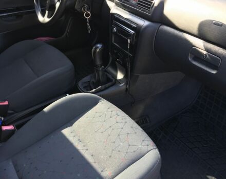 Синий Шкода Октавия, объемом двигателя 1.6 л и пробегом 218 тыс. км за 4800 $, фото 5 на Automoto.ua