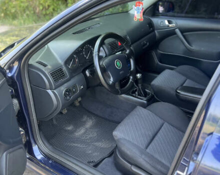 Синий Шкода Октавия, объемом двигателя 1.8 л и пробегом 250 тыс. км за 5200 $, фото 3 на Automoto.ua