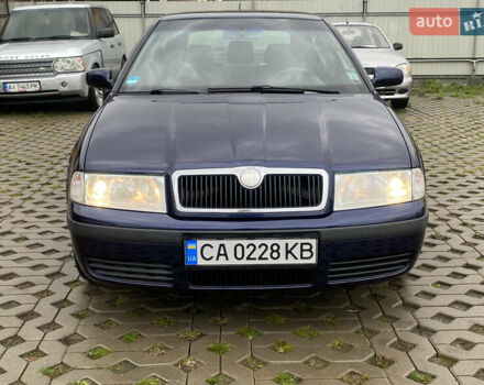 Синій Шкода Октавія, об'ємом двигуна 1.6 л та пробігом 240 тис. км за 4800 $, фото 3 на Automoto.ua