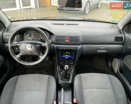 Синій Шкода Октавія, об'ємом двигуна 1.6 л та пробігом 240 тис. км за 4800 $, фото 19 на Automoto.ua