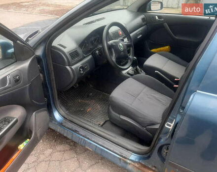 Синий Шкода Октавия, объемом двигателя 1.78 л и пробегом 500 тыс. км за 3600 $, фото 4 на Automoto.ua