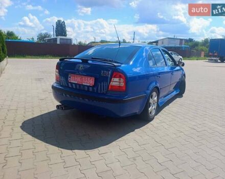 Синій Шкода Октавія, об'ємом двигуна 2 л та пробігом 147 тис. км за 5600 $, фото 1 на Automoto.ua
