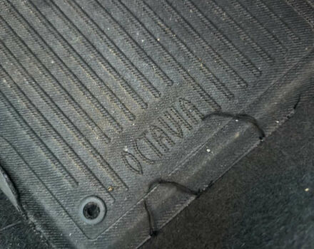 Синий Шкода Октавия, объемом двигателя 1.6 л и пробегом 141 тыс. км за 5000 $, фото 25 на Automoto.ua