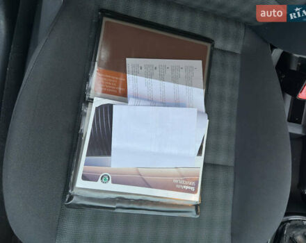 Синий Шкода Октавия, объемом двигателя 1.6 л и пробегом 141 тыс. км за 5000 $, фото 35 на Automoto.ua