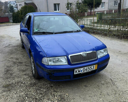 Синий Шкода Октавия, объемом двигателя 1.6 л и пробегом 141 тыс. км за 5000 $, фото 4 на Automoto.ua