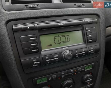 Синий Шкода Октавия, объемом двигателя 1.6 л и пробегом 211 тыс. км за 5400 $, фото 46 на Automoto.ua