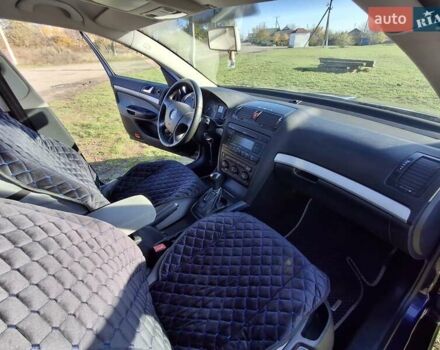 Синій Шкода Октавія, об'ємом двигуна 1.6 л та пробігом 350 тис. км за 5800 $, фото 5 на Automoto.ua
