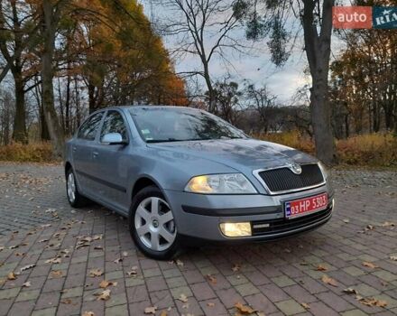 Синий Шкода Октавия, объемом двигателя 1.6 л и пробегом 211 тыс. км за 5400 $, фото 3 на Automoto.ua