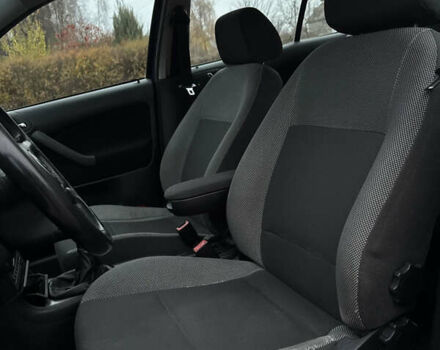 Синий Шкода Октавия, объемом двигателя 1.8 л и пробегом 263 тыс. км за 4999 $, фото 8 на Automoto.ua