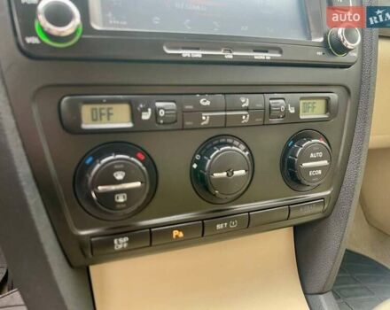 Синий Шкода Октавия, объемом двигателя 1.6 л и пробегом 189 тыс. км за 6390 $, фото 61 на Automoto.ua