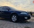 Синий Шкода Октавия, объемом двигателя 1.6 л и пробегом 214 тыс. км за 6500 $, фото 1 на Automoto.ua