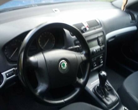 Синій Шкода Октавія, об'ємом двигуна 1.6 л та пробігом 247 тис. км за 5500 $, фото 1 на Automoto.ua