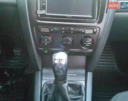 Шкода Октавия 2005 в Тячеве на Automoto.ua Синий Шкода Октавия, объемом двигателя 1.97 л и пробегом 247 тыс. км за 6800 $, фото 7 на Automoto.ua