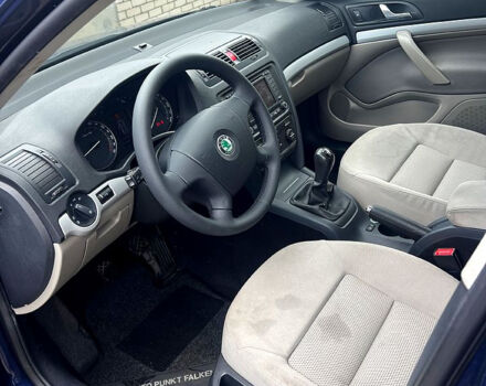 Синий Шкода Октавия, объемом двигателя 1.6 л и пробегом 196 тыс. км за 6300 $, фото 10 на Automoto.ua