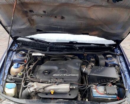 Синій Шкода Октавія, об'ємом двигуна 1.8 л та пробігом 240 тис. км за 4750 $, фото 9 на Automoto.ua