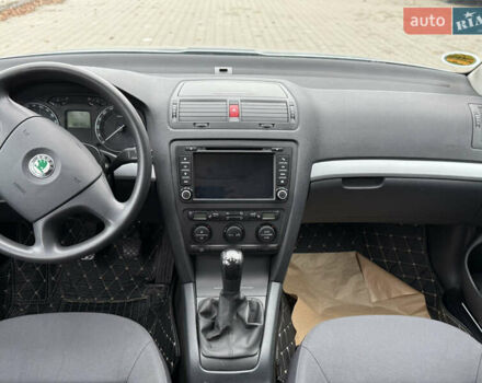 Синій Шкода Октавія, об'ємом двигуна 1.6 л та пробігом 180 тис. км за 6800 $, фото 32 на Automoto.ua