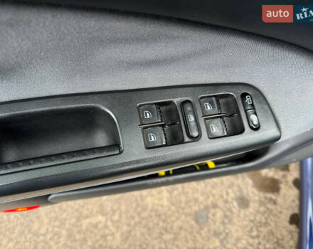 Синій Шкода Октавія, об'ємом двигуна 1.6 л та пробігом 276 тис. км за 5200 $, фото 16 на Automoto.ua