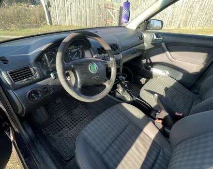 Синий Шкода Октавия, объемом двигателя 1.6 л и пробегом 220 тыс. км за 2200 $, фото 6 на Automoto.ua