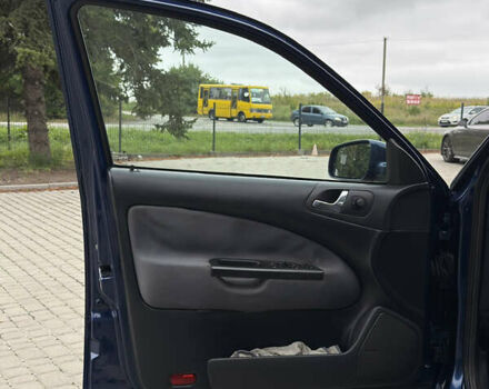 Синій Шкода Октавія, об'ємом двигуна 1.6 л та пробігом 350 тис. км за 4350 $, фото 11 на Automoto.ua