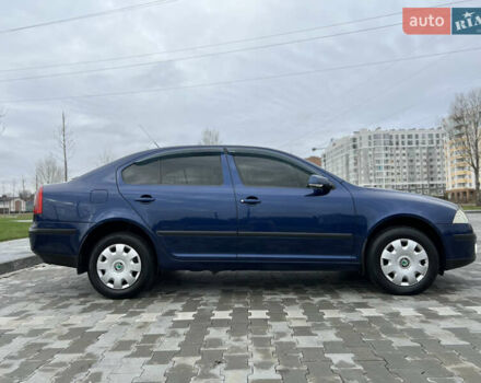 Синий Шкода Октавия, объемом двигателя 1.6 л и пробегом 210 тыс. км за 5500 $, фото 4 на Automoto.ua