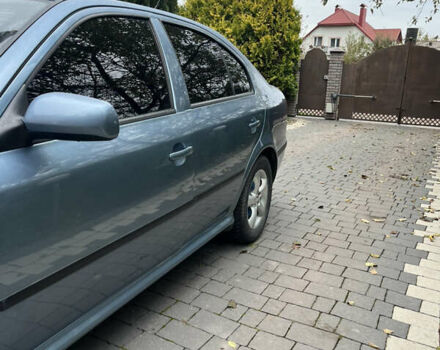 Синий Шкода Октавия, объемом двигателя 1.6 л и пробегом 103 тыс. км за 7800 $, фото 5 на Automoto.ua
