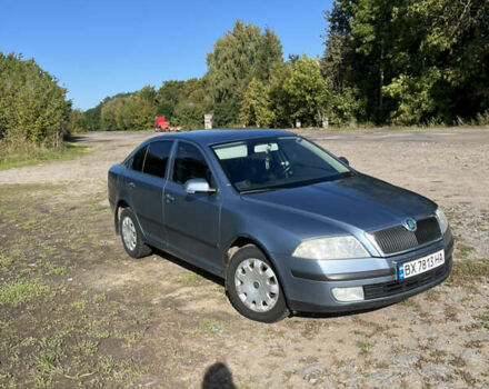 Синий Шкода Октавия, объемом двигателя 1.6 л и пробегом 210 тыс. км за 5555 $, фото 1 на Automoto.ua