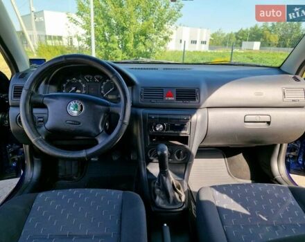 Синий Шкода Октавия, объемом двигателя 1.6 л и пробегом 314 тыс. км за 5200 $, фото 14 на Automoto.ua
