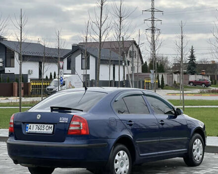 Синий Шкода Октавия, объемом двигателя 1.6 л и пробегом 210 тыс. км за 5500 $, фото 8 на Automoto.ua