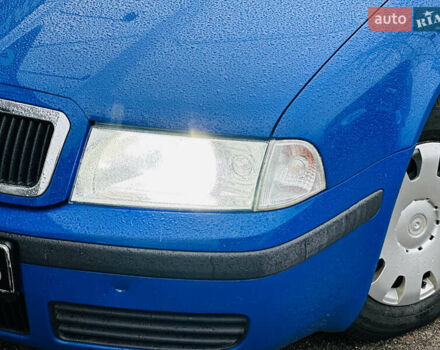 Синій Шкода Октавія, об'ємом двигуна 1.6 л та пробігом 250 тис. км за 5700 $, фото 2 на Automoto.ua