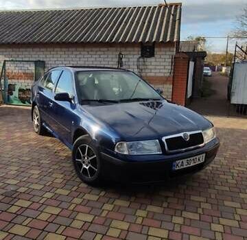 Синий Шкода Октавия, объемом двигателя 1.6 л и пробегом 313 тыс. км за 4900 $, фото 25 на Automoto.ua