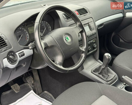 Синій Шкода Октавія, об'ємом двигуна 0 л та пробігом 105 тис. км за 8199 $, фото 55 на Automoto.ua