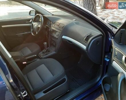 Синій Шкода Октавія, об'ємом двигуна 1.6 л та пробігом 201 тис. км за 6800 $, фото 18 на Automoto.ua