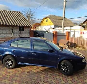 Синий Шкода Октавия, объемом двигателя 1.6 л и пробегом 313 тыс. км за 4900 $, фото 3 на Automoto.ua