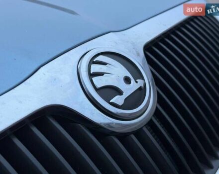 Синий Шкода Октавия, объемом двигателя 1.6 л и пробегом 180 тыс. км за 5850 $, фото 3 на Automoto.ua