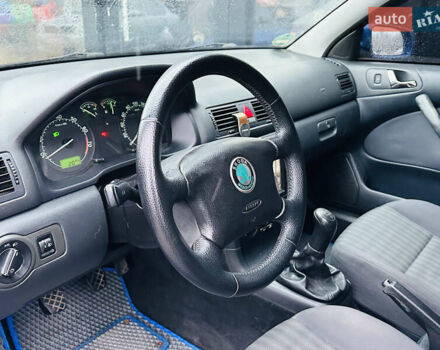 Синій Шкода Октавія, об'ємом двигуна 1.6 л та пробігом 250 тис. км за 5700 $, фото 13 на Automoto.ua