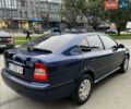 Синий Шкода Октавия, объемом двигателя 1.6 л и пробегом 253 тыс. км за 5600 $, фото 1 на Automoto.ua