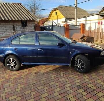 Синий Шкода Октавия, объемом двигателя 1.6 л и пробегом 313 тыс. км за 4900 $, фото 1 на Automoto.ua