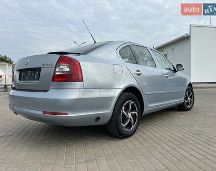 Синий Шкода Октавия, объемом двигателя 1.6 л и пробегом 248 тыс. км за 7999 $, фото 6 на Automoto.ua