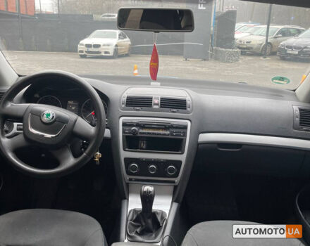 Синий Шкода Октавия, объемом двигателя 1.6 л и пробегом 224 тыс. км за 8200 $, фото 10 на Automoto.ua