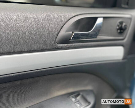 Синий Шкода Октавия, объемом двигателя 1.6 л и пробегом 224 тыс. км за 8200 $, фото 6 на Automoto.ua